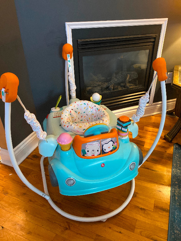 Fisher-Price 2-in-1 Sweet Ride Jumperoo Baby Activity Center in Playpens, Swings & Saucers in Ottawa