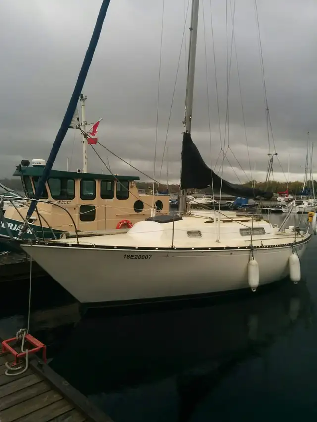JUST TOO BUSY TO SAIL - 26' C&C - loaded in Sailboats in Owen Sound - Image 8