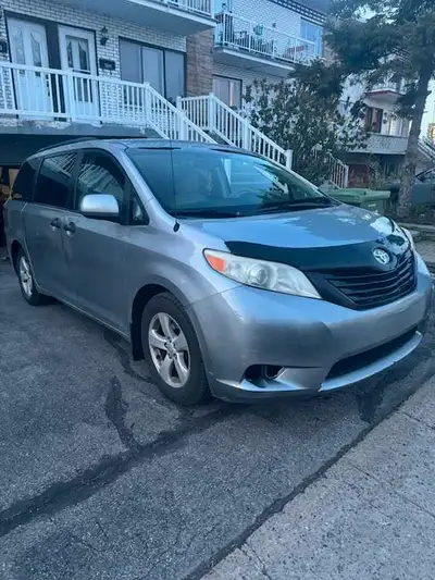 Car is in good minor scratch on bumper mechanic is A1 170,000 km winter and summer Tires on rim good...