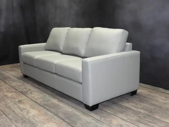 Rh 100% Genuine Leather Couch in Couches & Futons in City of Toronto - Image 6