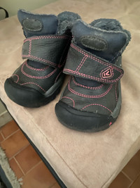 Keen snow boots (15 cm)