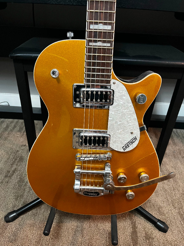 Mint Electromatic Pro Jet Gretsch in Sparkle Gold in Guitars in Saskatoon - Image 2