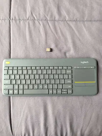 Logitech K400+ Keyboard/Clavier, View more
