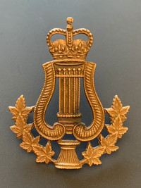 RARE Canadian Army Music Corps Musicians Bandsman Cap Badge