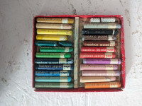 Vintage Alco 1960s pastel crayons