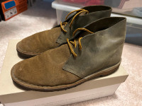 Clarks Urban Desert Boot - Olive - Size US 10 EU 44 - Used