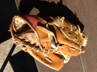 Children's leather baseball glove for sale