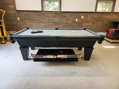 New 4x8' Kent Pool Table features all wood construction, diamond pearl rail sights, leather pockets,...