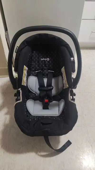 Safety 1st Infant Car Seat (Expires 2029), View more