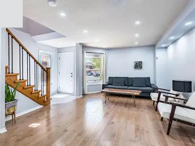 2 Spacious Rooms upper floor with shared washroom & Kitchen – 1s