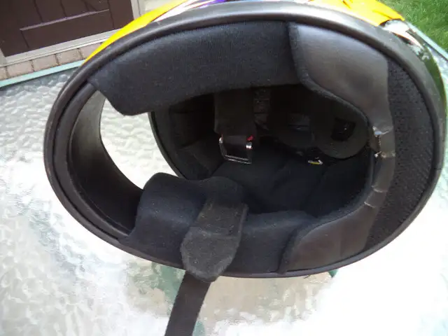casque de moto in Motorcycle Parts & Accessories in Longueuil / South Shore - Image 4