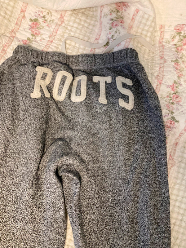 ROOTS sweat pants in Women's - Bottoms in Annapolis Valley