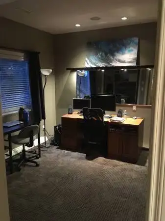 Available NOW Shared Accommodations ! Cozy bedroom with Full Access to our Gorgeous Oceanview Home w...
