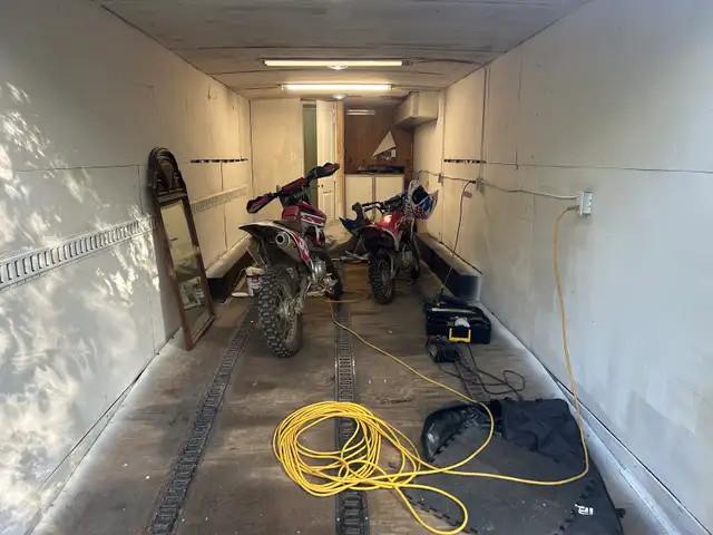48’ American Hauler in Travel Trailers & Campers in Comox / Courtenay / Cumberland - Image 3
