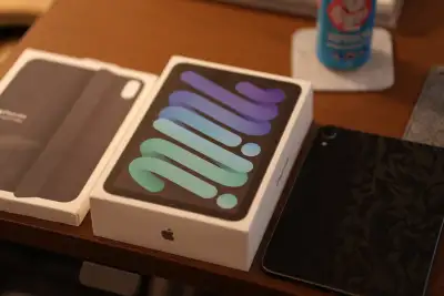 iPad Mini 7 Wi-Fi 128gb Space Grey + Smart Folio Case, View more