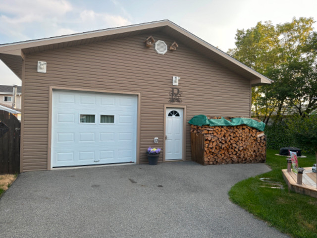 236 Jade-Modern 4 bed, 4 ba.  huge garage, 2 masters w/ walk-ins in Houses for Sale in Timmins - Image 2