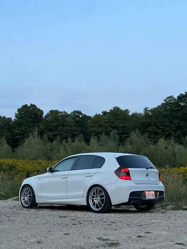 2006 BMW series 130i M Pack Manual White Hatchback extremely rar