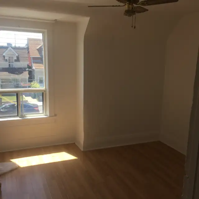 HUGE MASTER ROOM/FURNISHED/DUFFERIN ST/WIFI&UTIL INCLUDED/ASAP in Room Rentals & Roommates in City of Toronto - Image 6
