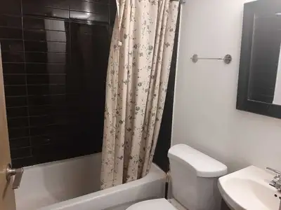 All included Fully furnished Walk to university Bus stop front door
