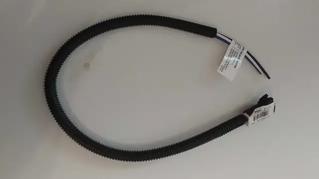 Curt Trailer Brake Parts. " REDUCED " in RV & Camper Parts & Accessories in Napanee - Image 3