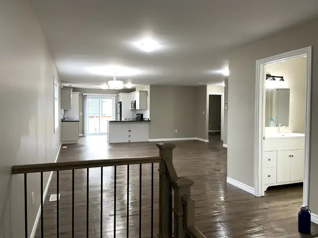 3 Bedroom Duplex (upper unit)