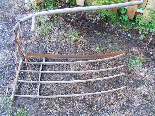 Antique Corn cradle Scythe - Mid 1800's in Arts & Collectibles in Saint John - Image 6