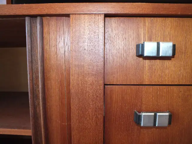 TEAK TAMBOUR BUFFET HUTCH SIDEBOARD MCM in Hutches & Display Cabinets in Barrie - Image 7