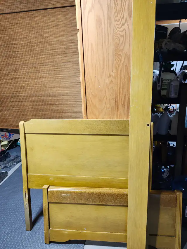 Tête, pied et les 2 côtés de lit simple VINTAGE in Beds & Mattresses in Sherbrooke - Image 2