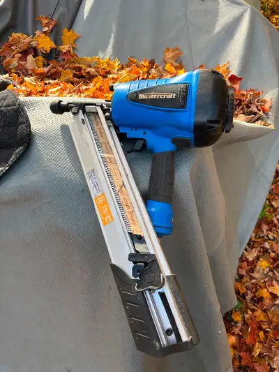 Mastercraft lightweight air powered framing nailer, used for 1 job, all specs in pics, paid almost $...