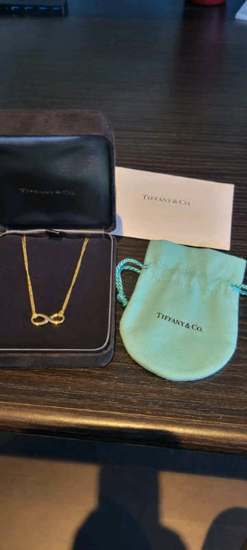 Tiffany & Co. 18k Gold Infinity Pendant Necklace - 24" in Jewellery & Watches in City of Toronto - Image 2