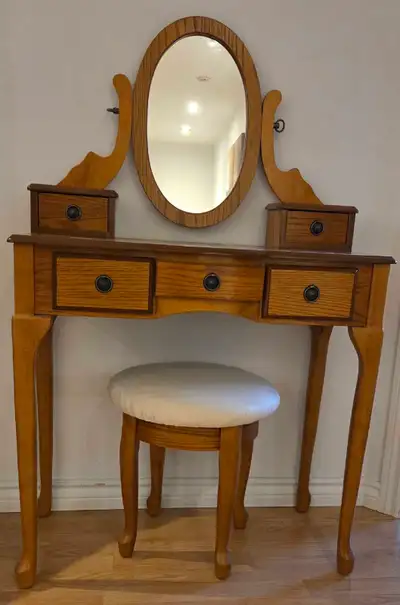 Maquilleuse , View more