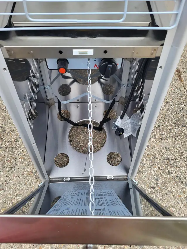 Dyna-Glo Outdoor Patio Heater, new, 2 available in Patio & Garden Furniture in Regina - Image 7