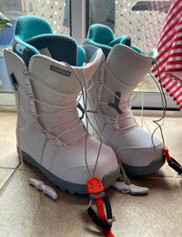Burton Transfer women’s snowboard boots size 6
