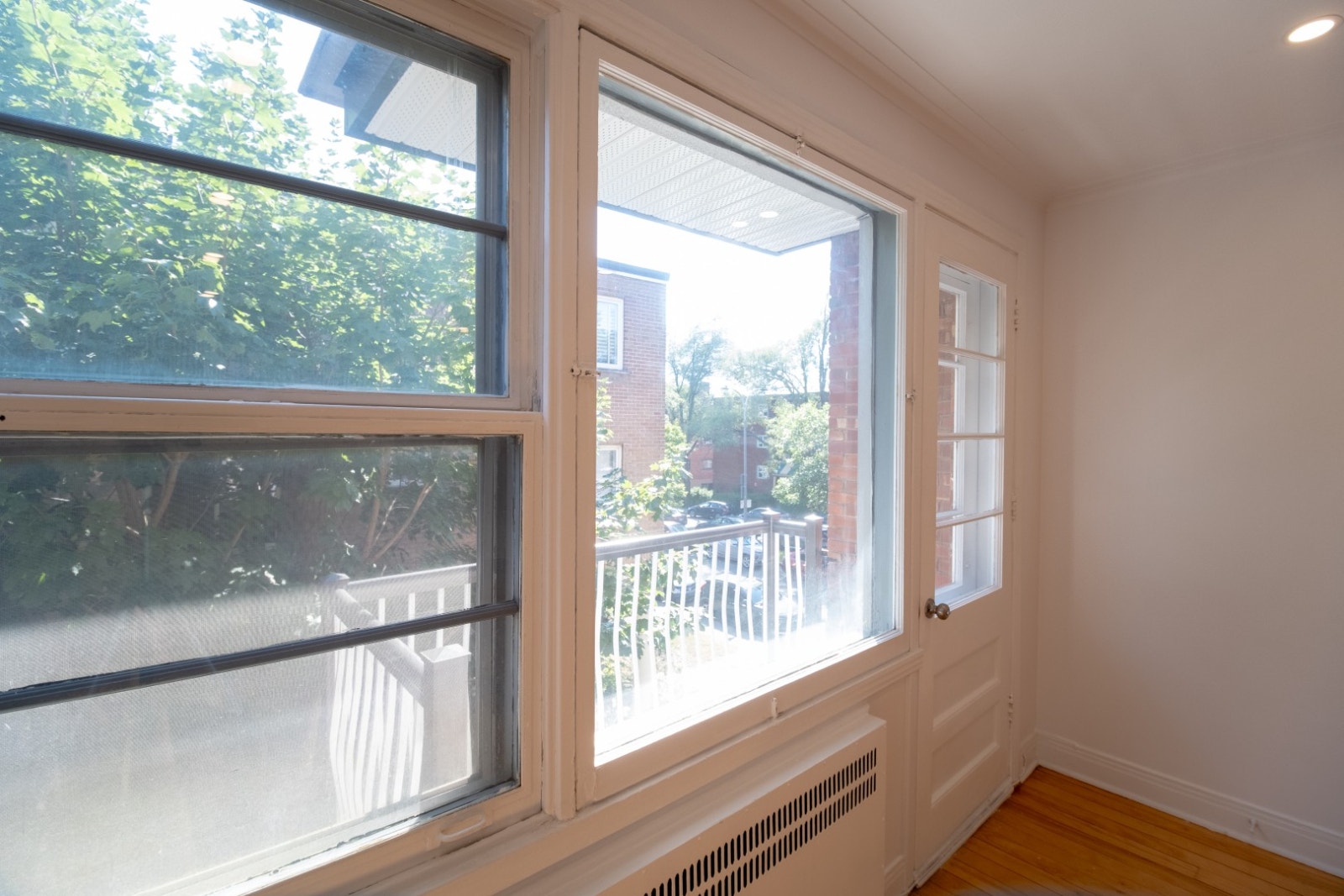 Tres grand appartement - Very spacious  3 1/2 (Cote-Des-Neiges) — photo 3
