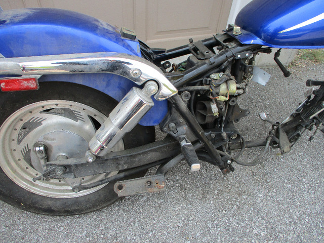 Parting out 2001 Suzuki Marauder VZ800 blue in Other in Barrie - Image 3