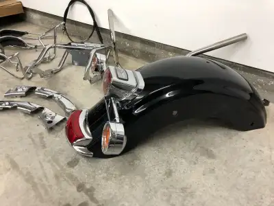 Pièce Harley Flh 2009a2013 Prix selon morceaux!