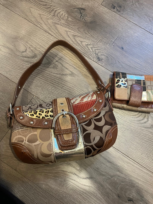 Coach purse and wallet  in Women's - Bags & Wallets in Barrie