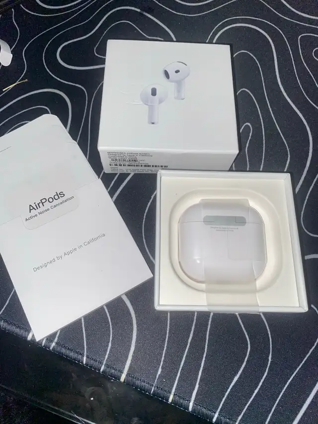 AirPod 463234499730563121