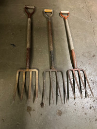  Construction shovels Rakes $20