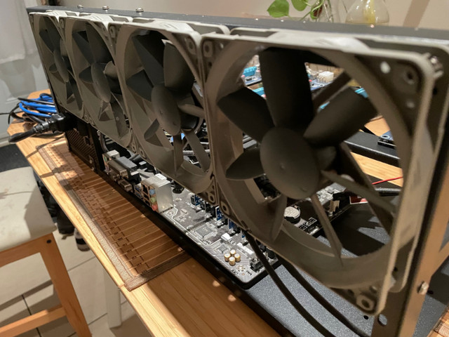 Mining Rig for 6 GPU - Ready to go! Just add your GPUs dans Ordinateurs de bureau  à Ville de Montréal - Image 4