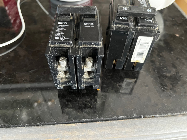 Disjoncteur breaker 90 ampère clip in Electrical in Shawinigan