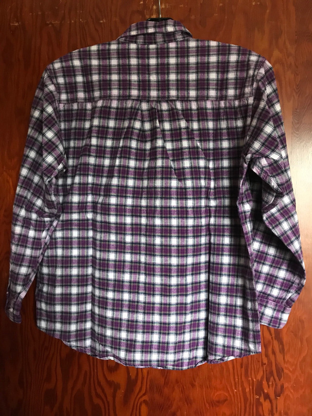 Girl’s Plaid Shirt in Kids & Youth in Thunder Bay - Image 2