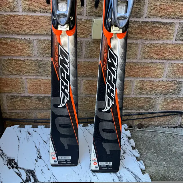 167 Rossignol ski with boots  in Ski in Markham / York Region - Image 4