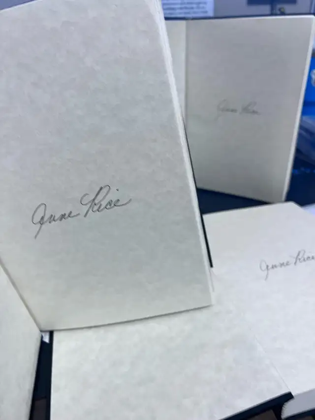 SIGNED BY ANNE RICE 3x Interview with the Vampire collection  in Fiction in Hamilton - Image 6