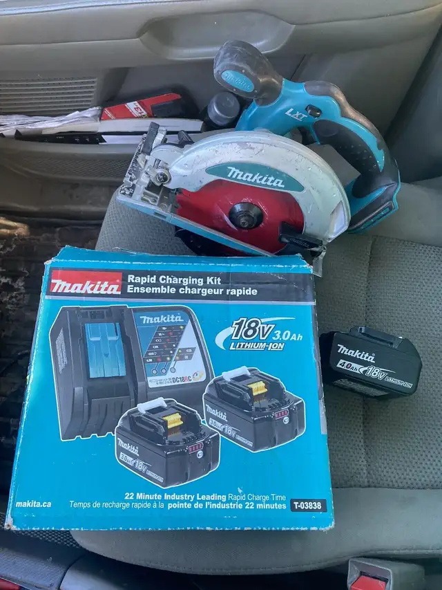 Makita Circular saw & 4AH battery for sale in Power Tools in Mississauga / Peel Region - Image 2