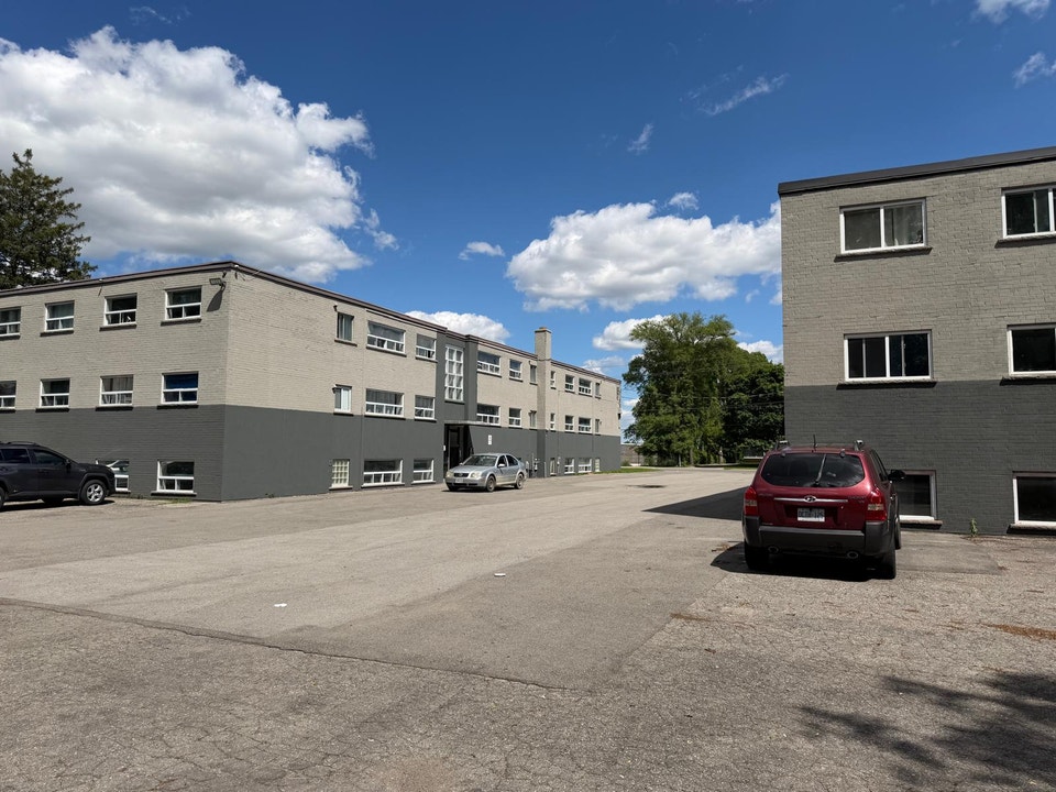 Bright 2 Bedroom Apartment for Rent in Brantford 2