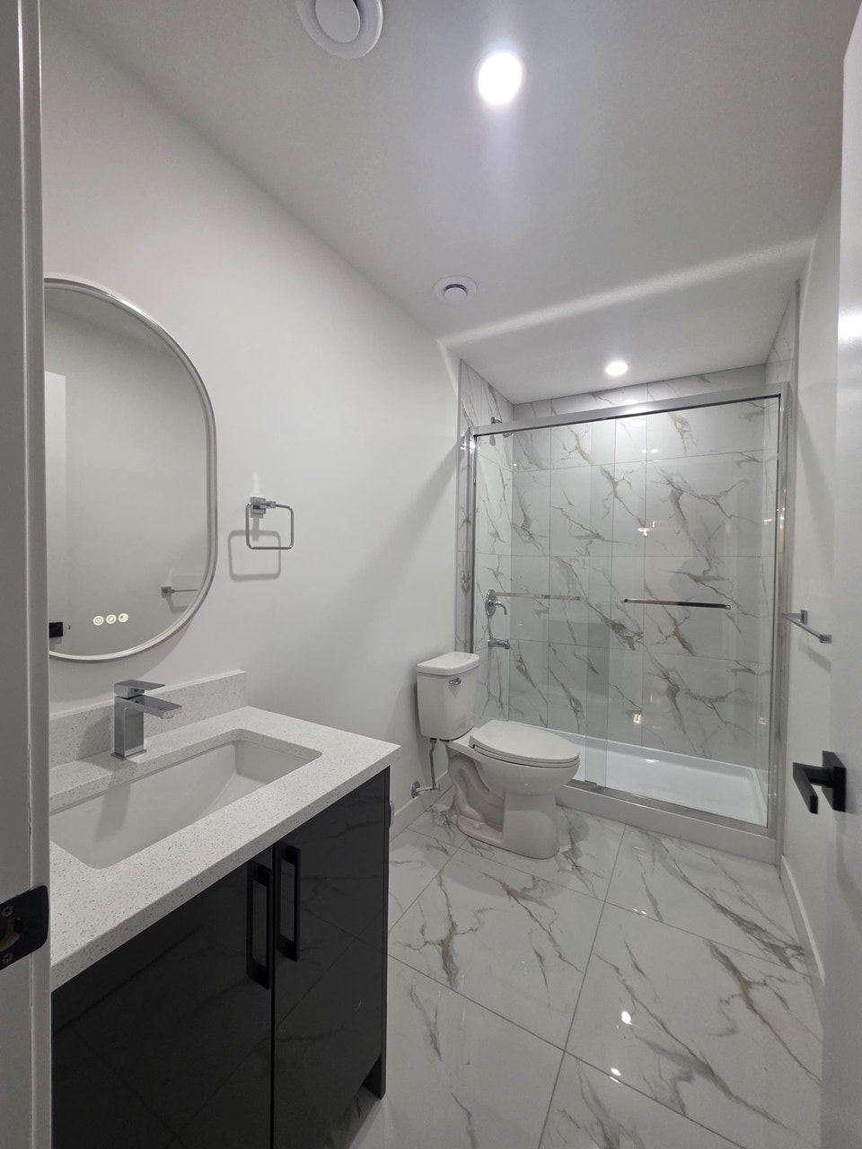 Furnished Single Bedroom Basement with Den 4