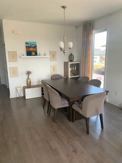 Construction 2020 Tres spacieux avec 2 grandes chambres à coucher King size avec un walk in closet ,...