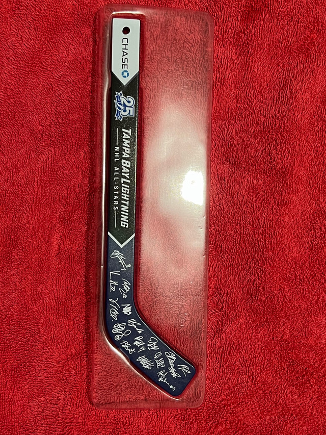 Tampa Bay Lightning 25th Anniversary Signe Mini Stick in Hockey in Bathurst - Image 3