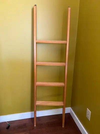 Bunk bed ladder -very sturdy -solid wood -metal hooks -4 tread steps -1.47m height -can be used in R...